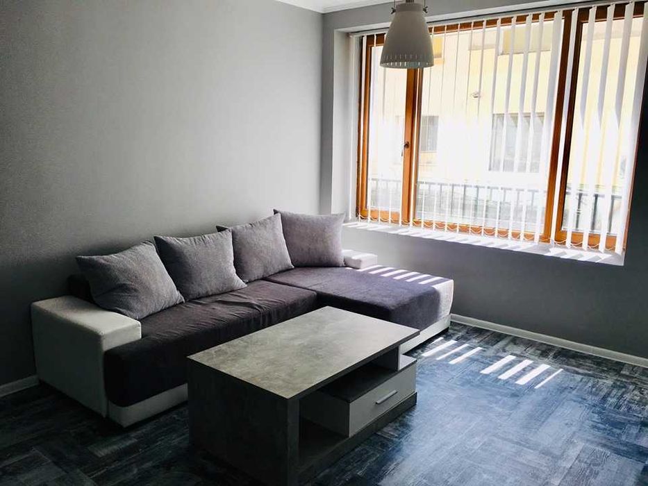 Дава се под наем Двустаен апартамент в Бургас, Център - 60 кв.м за 350 € - Снимка #8