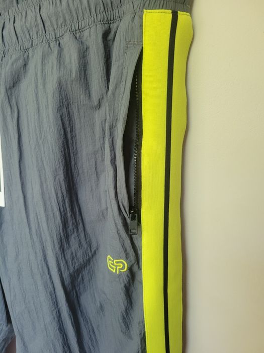 Pantaloni  deosebiti  unisex din Fas "Jack & Jones" noi cu eticheta marimea M