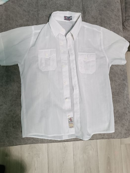 Продам школьные рубашки на мальчика