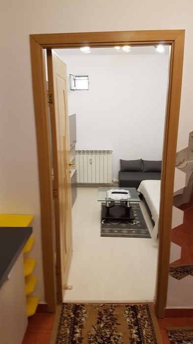 Garsoniera de închiriat