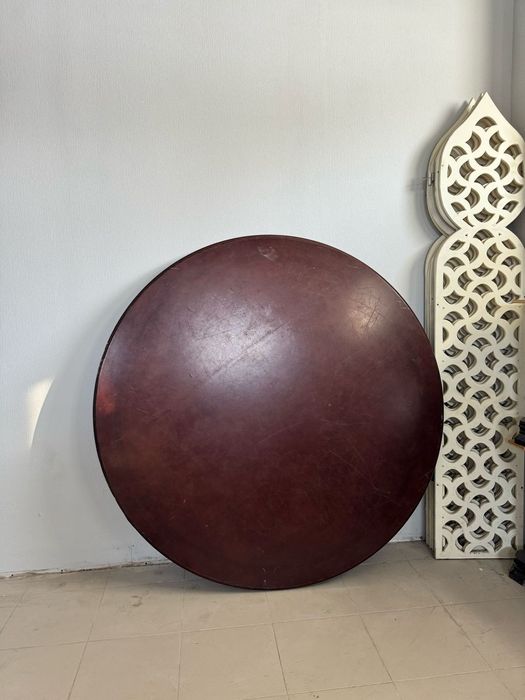 Обеденный круглый стол