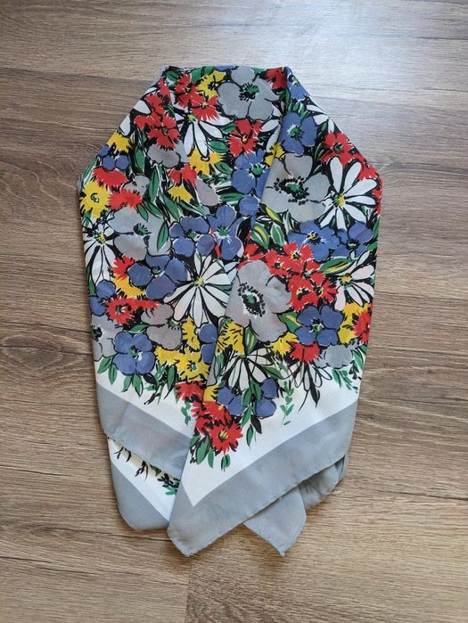 Полиестерни шалове