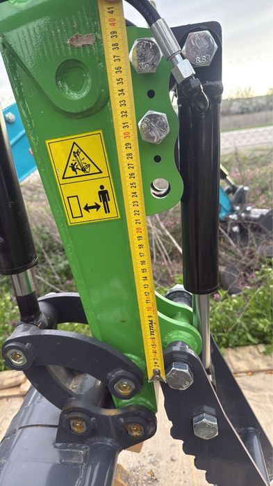 Хидравлична щипка за мини багер