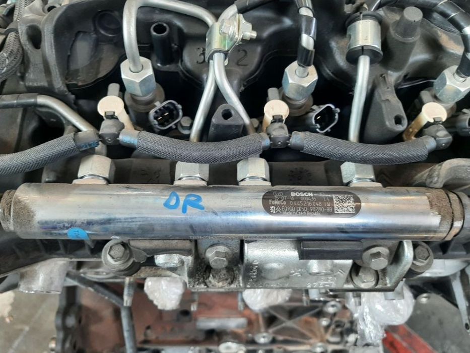 rampa injectoare dreapta  land range rover vogue 4 l405 3.0 d 306dt euro 6  dupa 2015  0445216048