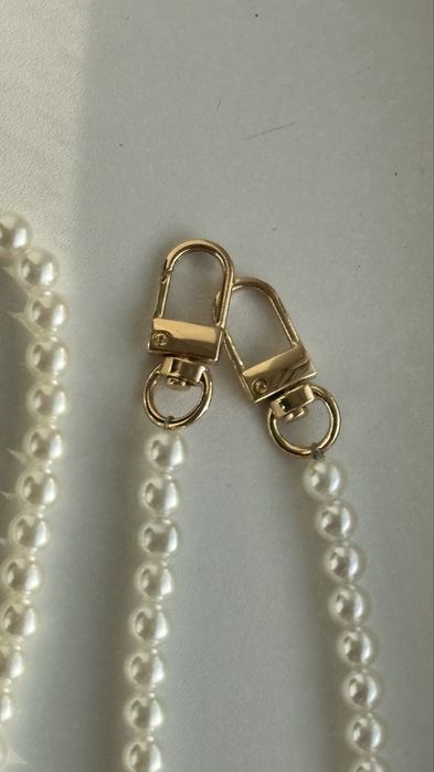 В наличии! Ремень для сумкт из экожемчуга