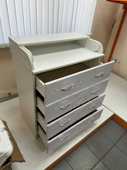 детский комод новый витринный