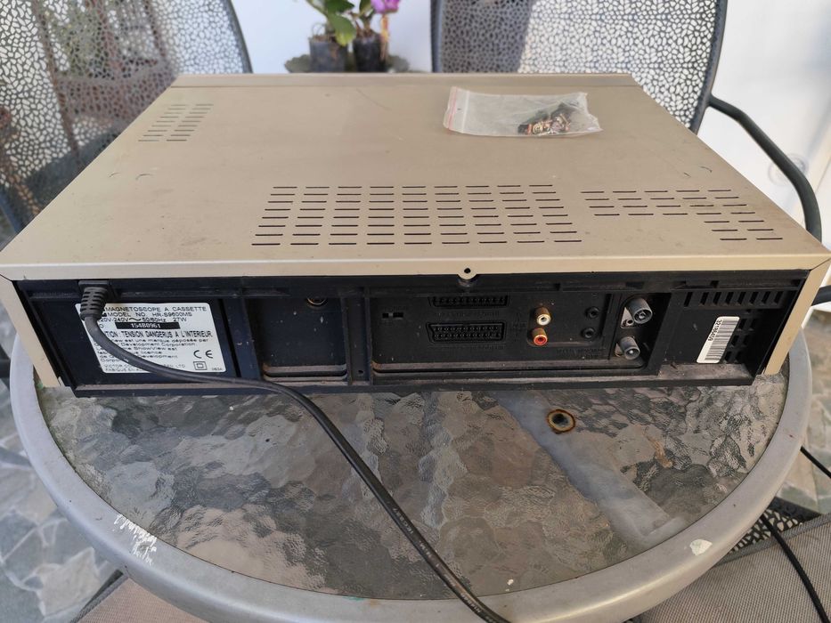 Videorecorder S-VHS JVC HR S9600 defect pentru piese