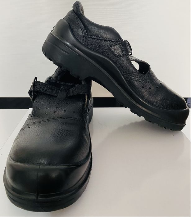 Продаётся Спецобувь Полуботинки!