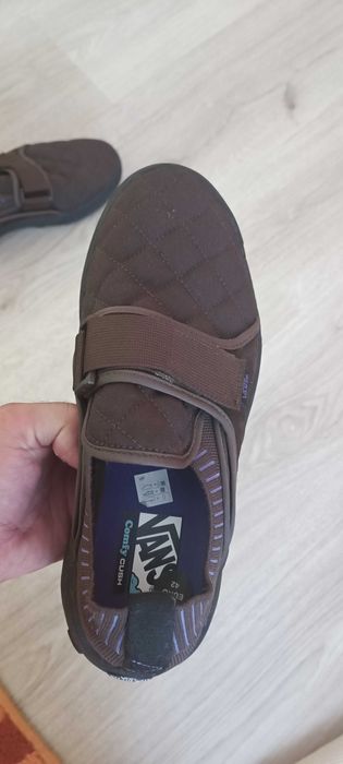 Нови обувки VANS