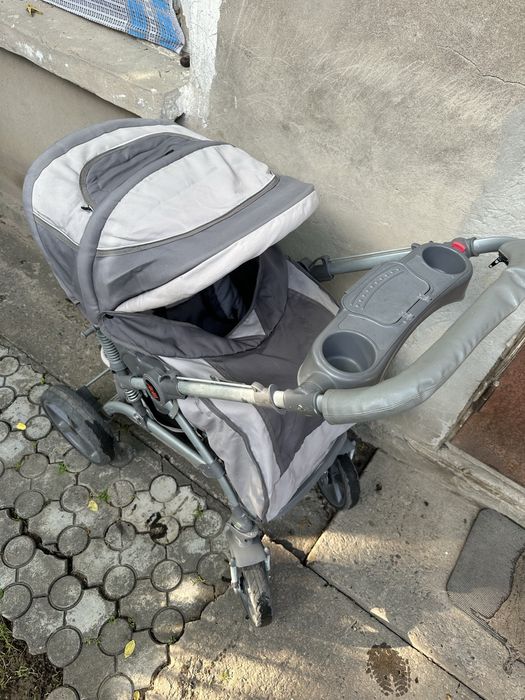 Detskiy prochniy kolyaska
