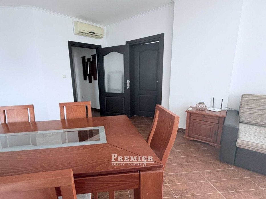 Просторен тристаен апартамент