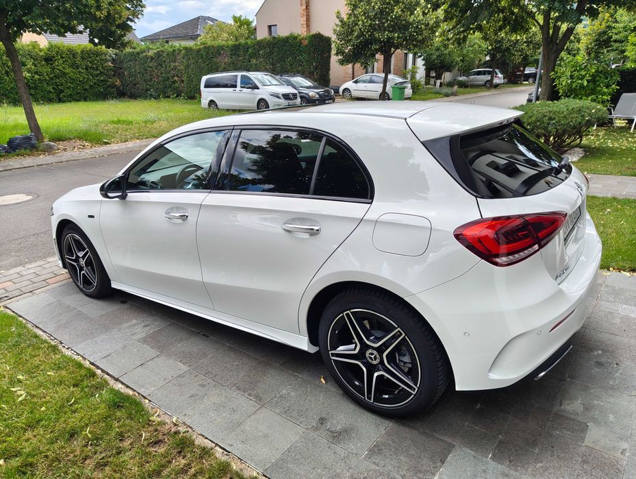 De vanzare Mercedes-Benz A250e