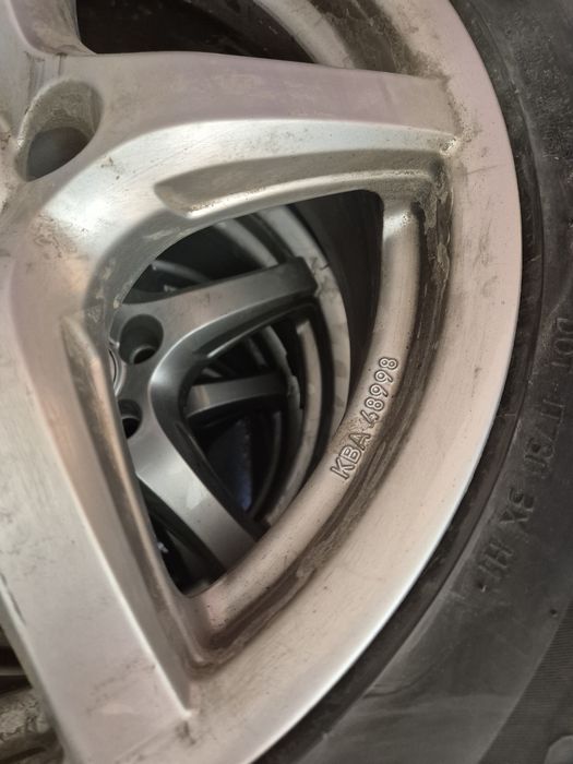 Hankook 235/55/R17