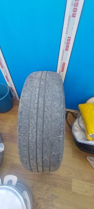 Продам 1 летнюю шину, R-16