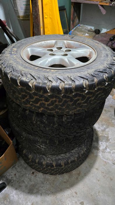 Vand toyota rav4 fara rugina !