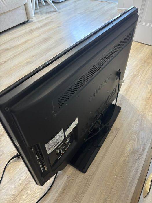 Телевизор samsung