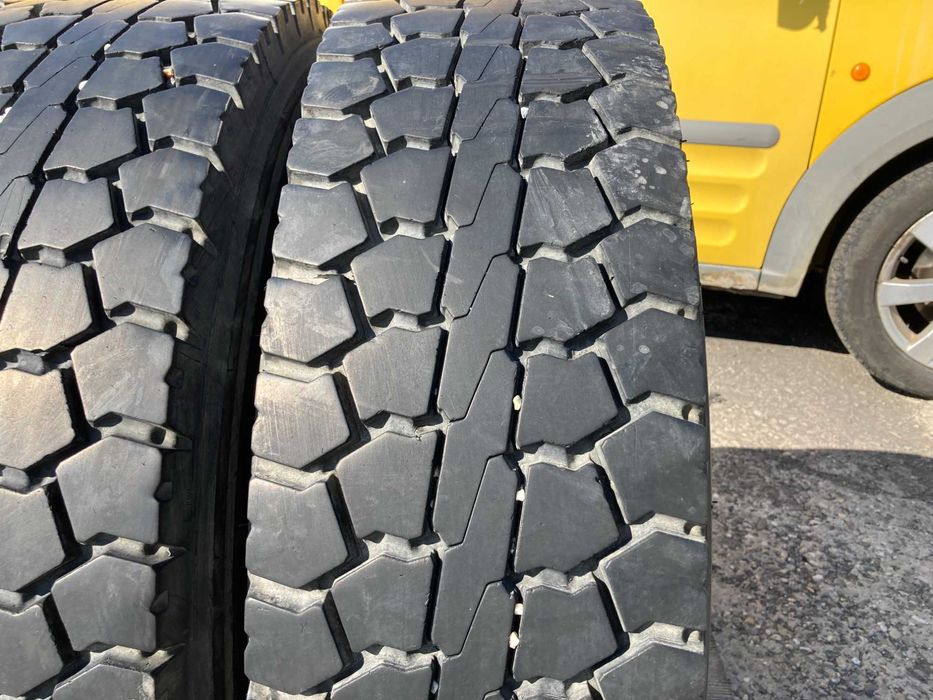 215/75/17.5 PIRELLI 2019г 9,5-10мм Задна Шарка 215/75 R17.5 Само 2броя