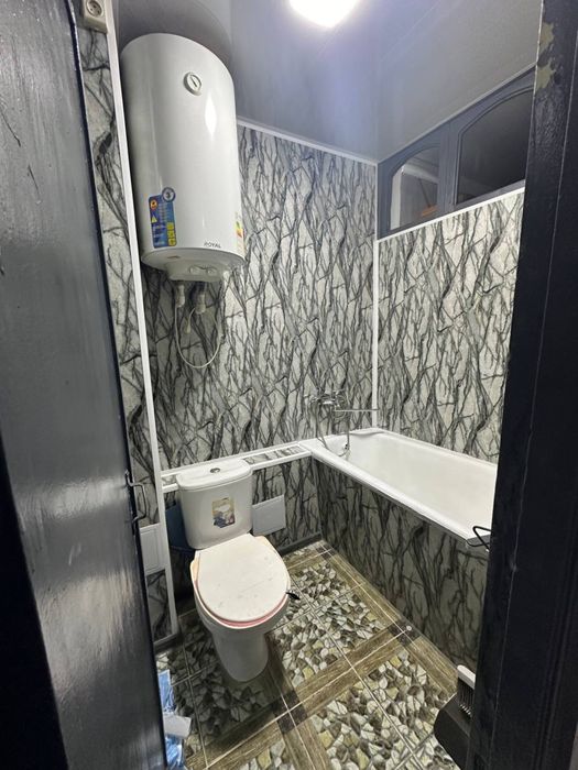 1 xonali uy sotiladi