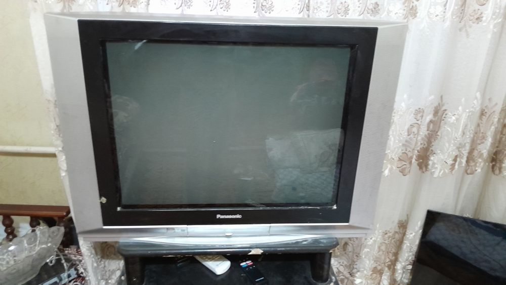 Телевизор б/у понасоник
