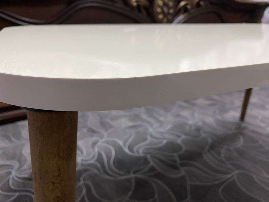 Журнальный столик