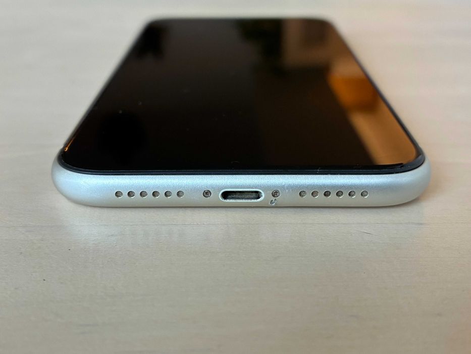 iPhone 11, 64GB, White