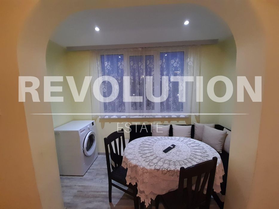 Дава се под наем Тристаен апартамент в Варна, Левски - 80 кв.м за 600 € - Снимка #2