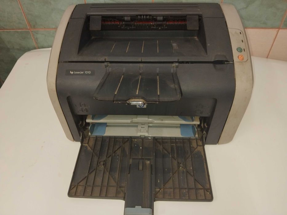 Принтер HP LaserJet 1010