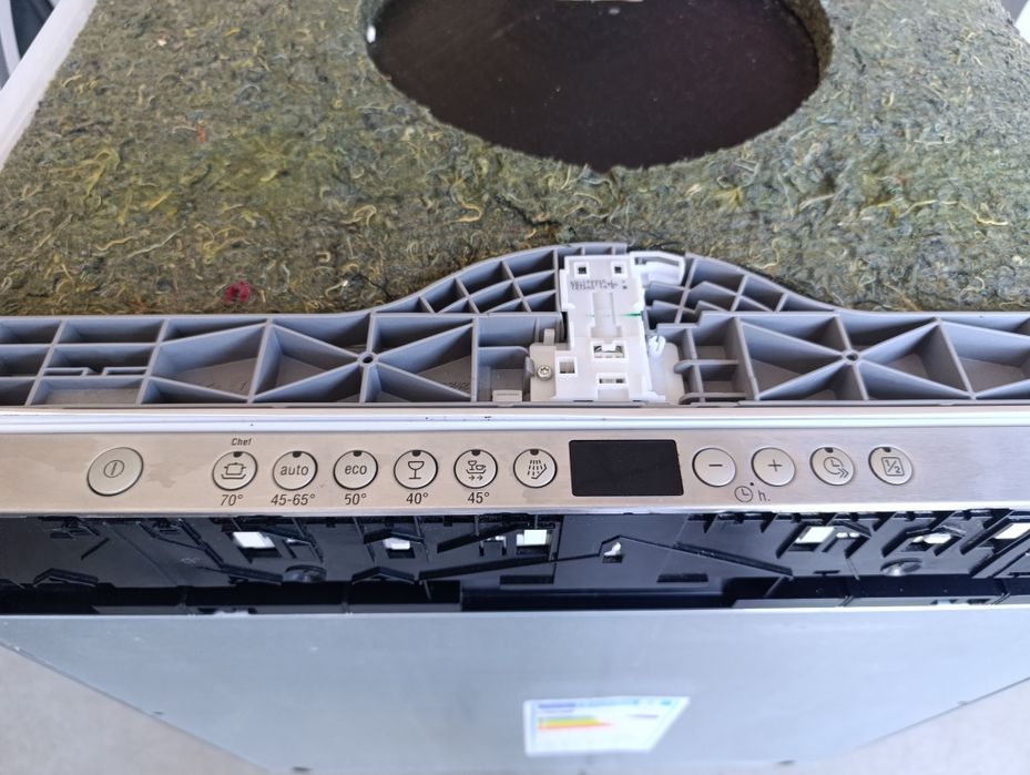 Съдомиялна за пълно вграждане Siemens 60см