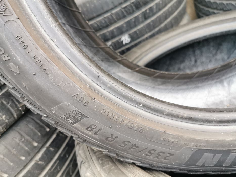 235 45 18 michelin 4бр