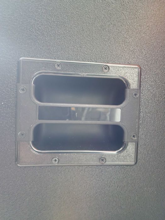 Два баса с Eminence DELTA-15LF-4