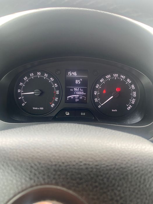 Vând Skoda Rapid 2013