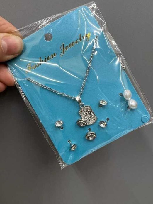 Укралегия на шею и уши