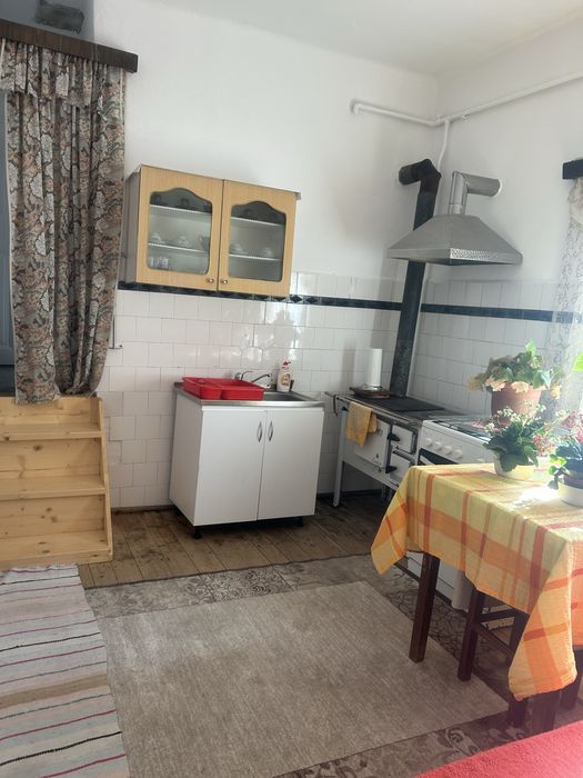 Vand apartament la casa