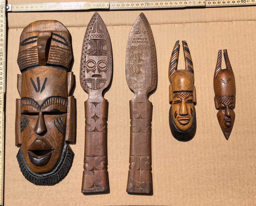 Lot 5 Frumoase piese sculptate, probabil în Africa, în lemn exotic