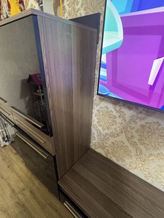 Продам Сервант современный