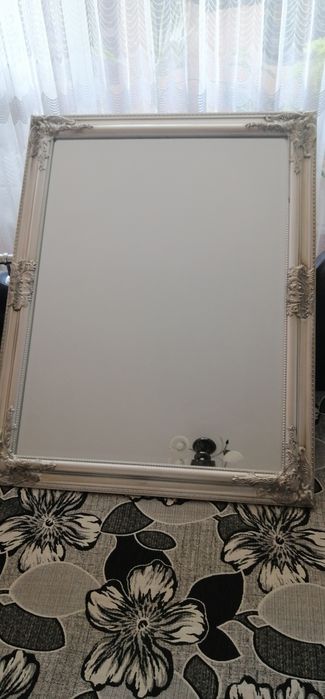 Огледало за стена