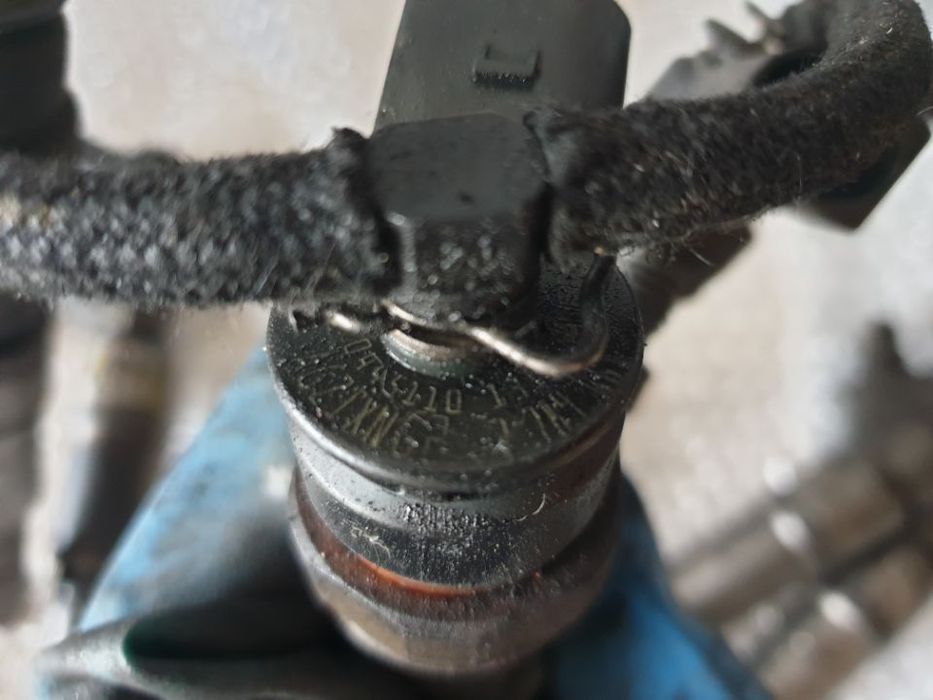 injector bmw 730 seria 7 e66 e67 e65 3.0d  7789661 0445110131