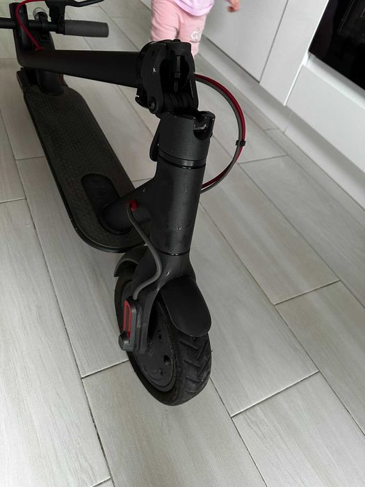 Trotineta electrica Xiaomi Mijia M365, folosita foarte putin + cauciucuri rezerva