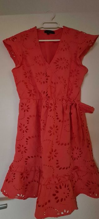 Рокля с английска бродерия