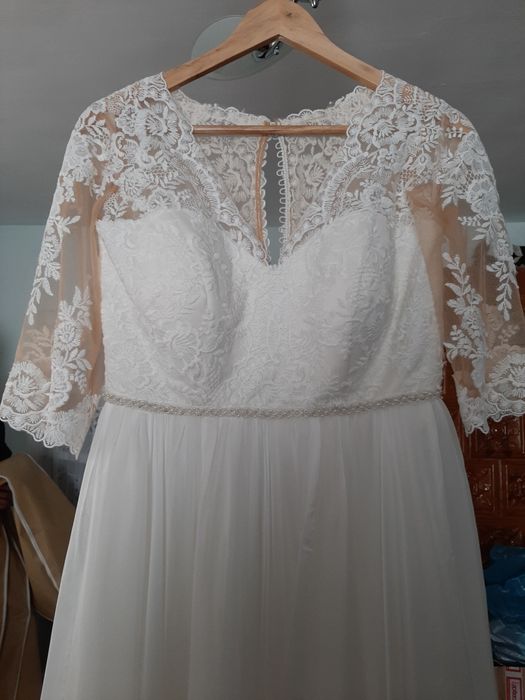 Rochie mireasa .