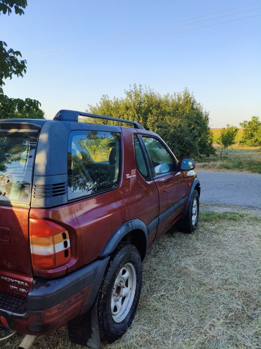 Vând Opel frontera
