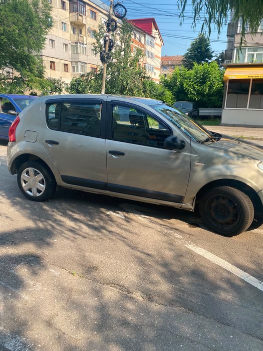 Ofer spre vanzare Dacia sandero