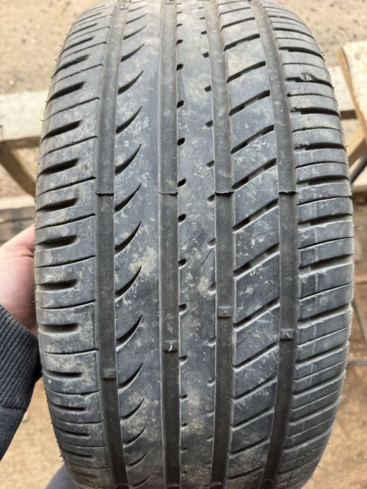 Продам шины почти новый r18