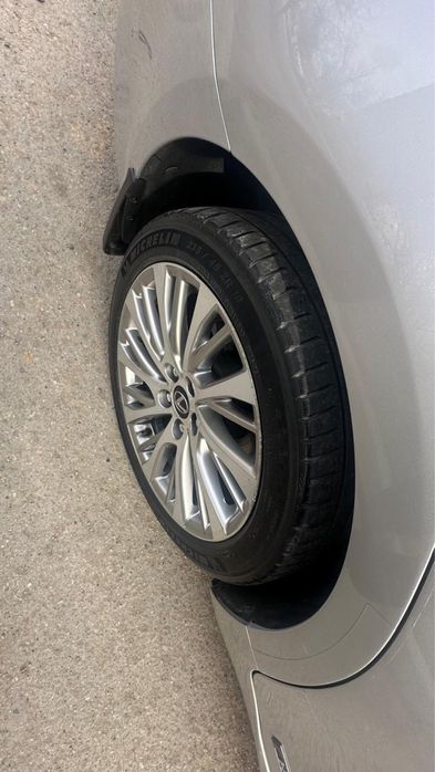 235/45/18 б/у мишлен 50000 тг!!