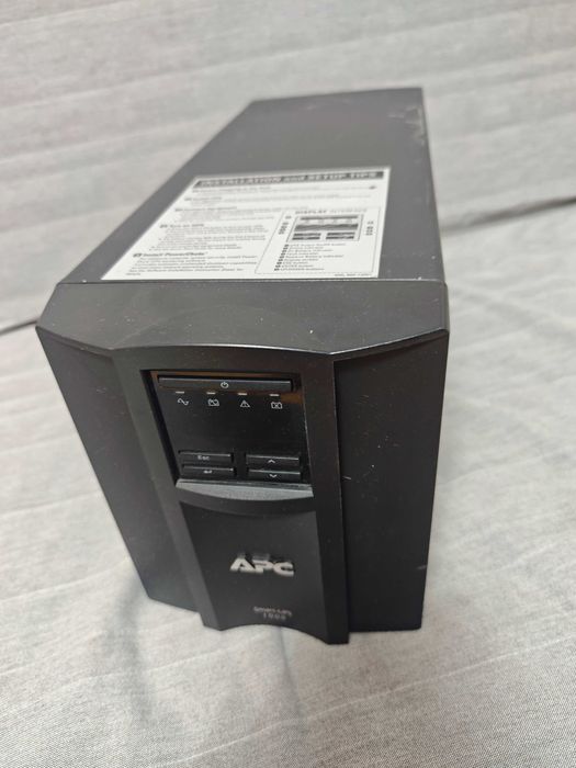 UPS Apc SMT 1000I 1000VA baterii noi 14.5Ah garantie 24 luni  sinusoida pura