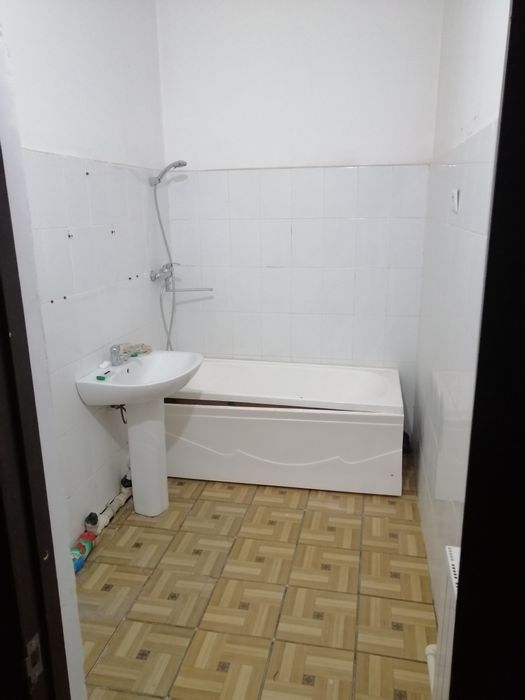 Ayraportdan Ijaraga dom 2 etaj 2 xona yangi dom