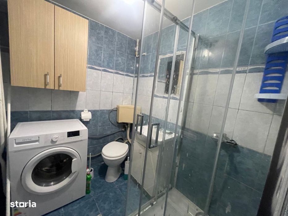 Apartament 2 camere, 31 mp, renovat, mobilat si utilat, langa Piata Va