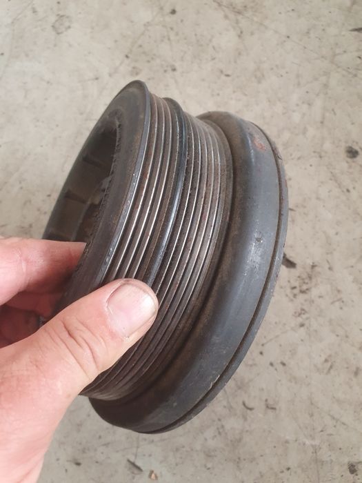 Fulie vibrochen bmw e60 motor 2,5 3.0 Campia Turzii • OLX.ro