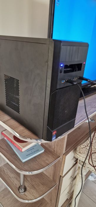 Vând pc stare foarte bună