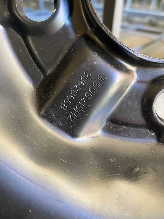 15 цола 4 х 114.3 мм 125/90/15 Петерица Резервна Гума Волво V 40 Киа ,